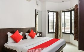 Flagship Hotel Sai Suman Palace